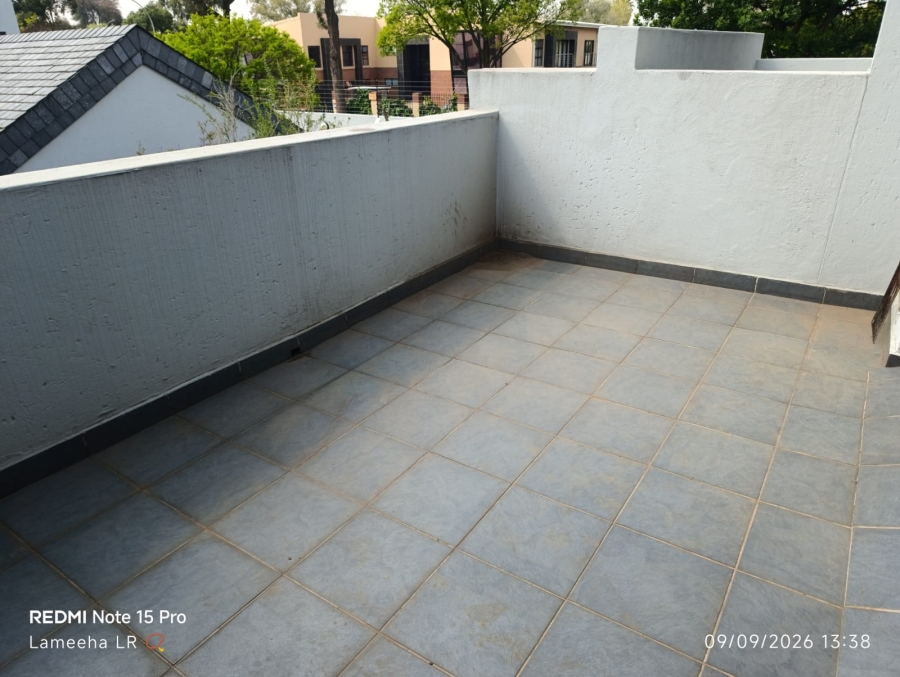To Let 2 Bedroom Property for Rent in Lakefield Gauteng