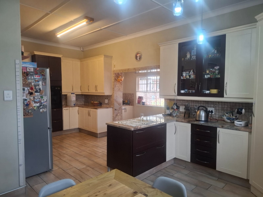4 Bedroom Property for Sale in Cinderella Gauteng