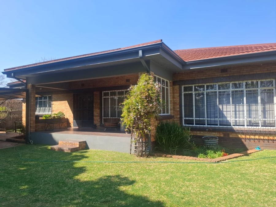 4 Bedroom Property for Sale in Cinderella Gauteng