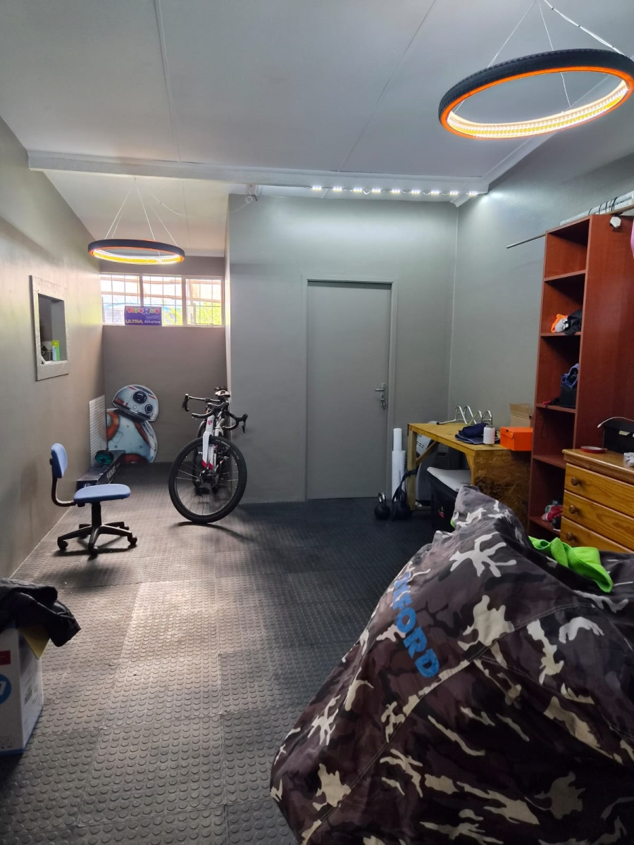 4 Bedroom Property for Sale in Cinderella Gauteng