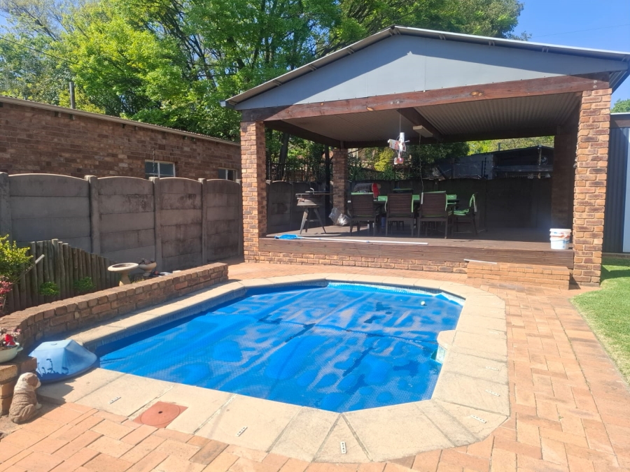 4 Bedroom Property for Sale in Cinderella Gauteng