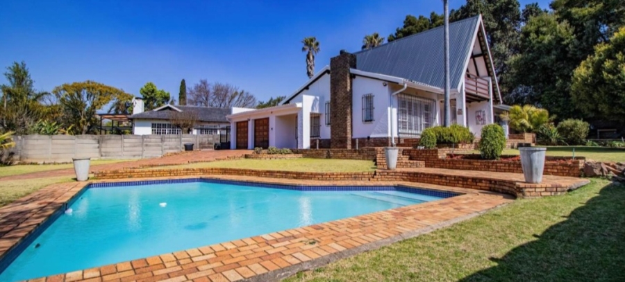 4 Bedroom Property for Sale in Van Riebeeck Park Gauteng