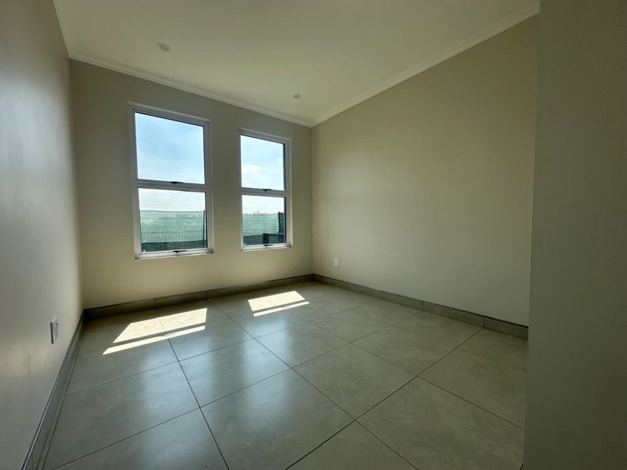 To Let 2 Bedroom Property for Rent in Modderfontein Gauteng