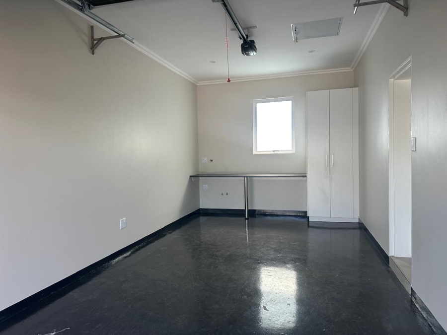To Let 2 Bedroom Property for Rent in Modderfontein Gauteng