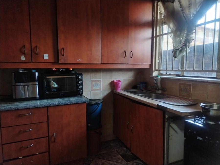 2 Bedroom Property for Sale in Germiston Central Gauteng
