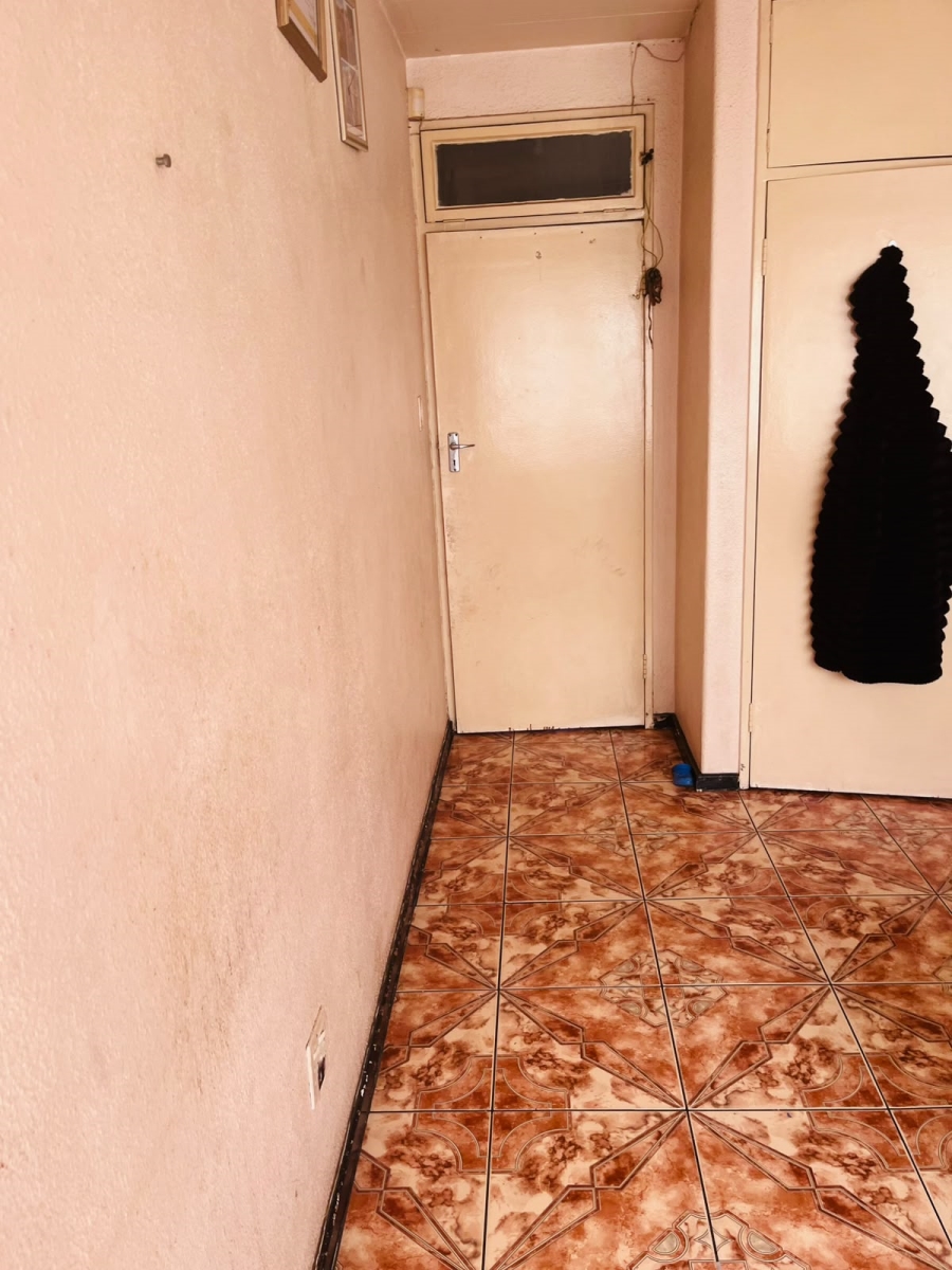 2 Bedroom Property for Sale in Germiston Central Gauteng