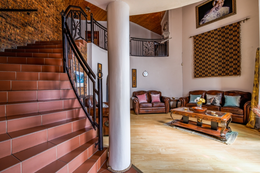 6 Bedroom Property for Sale in Erasmuskloof Gauteng