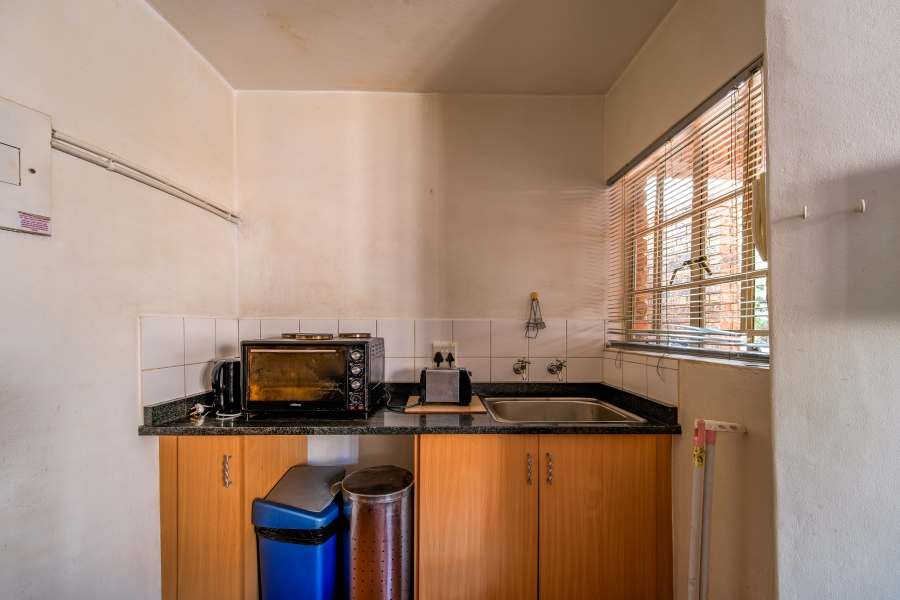 6 Bedroom Property for Sale in Erasmuskloof Gauteng