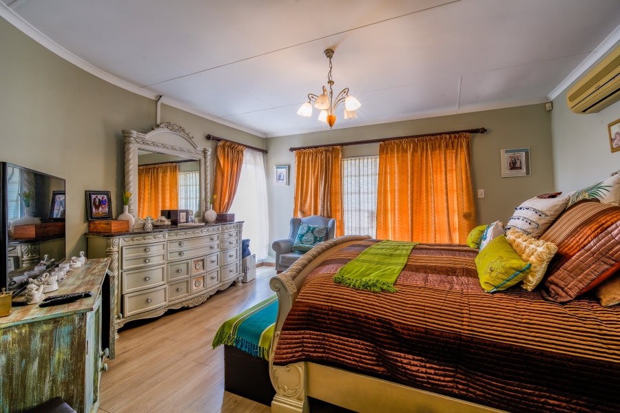6 Bedroom Property for Sale in Erasmuskloof Gauteng