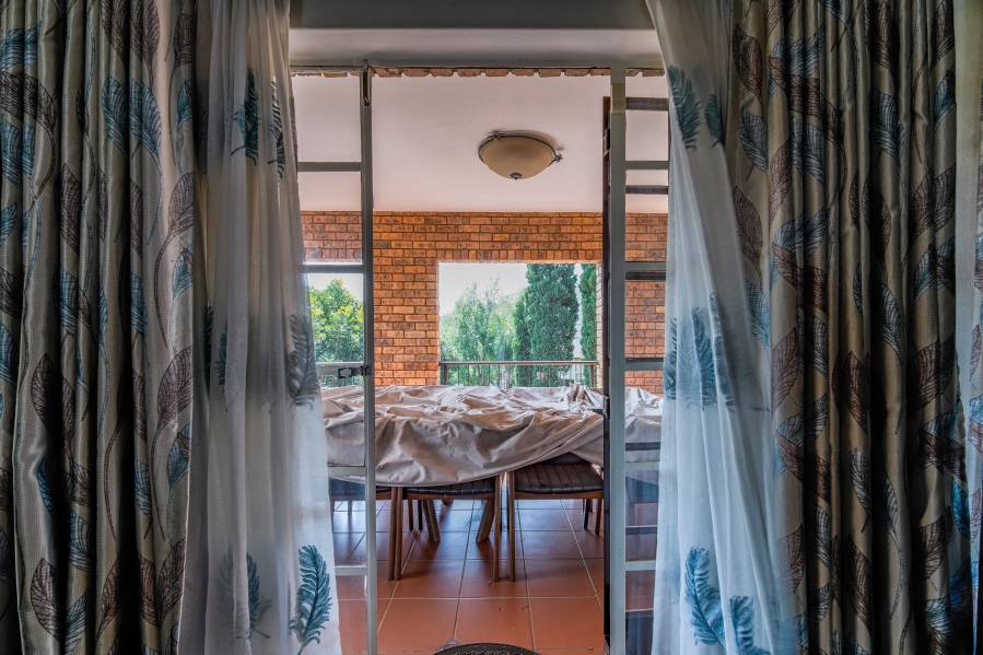 6 Bedroom Property for Sale in Erasmuskloof Gauteng