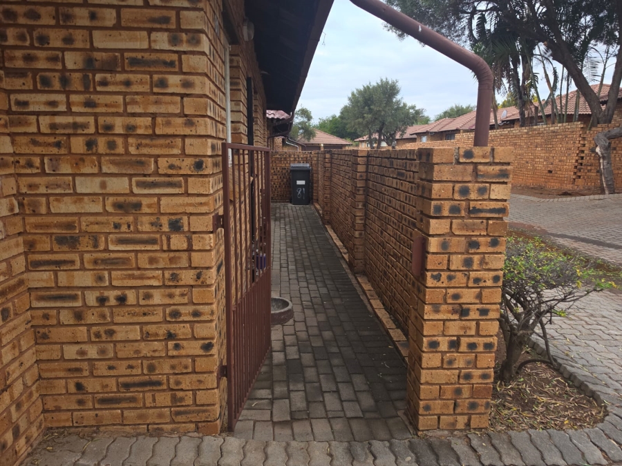 2 Bedroom Property for Sale in Amandasig Gauteng