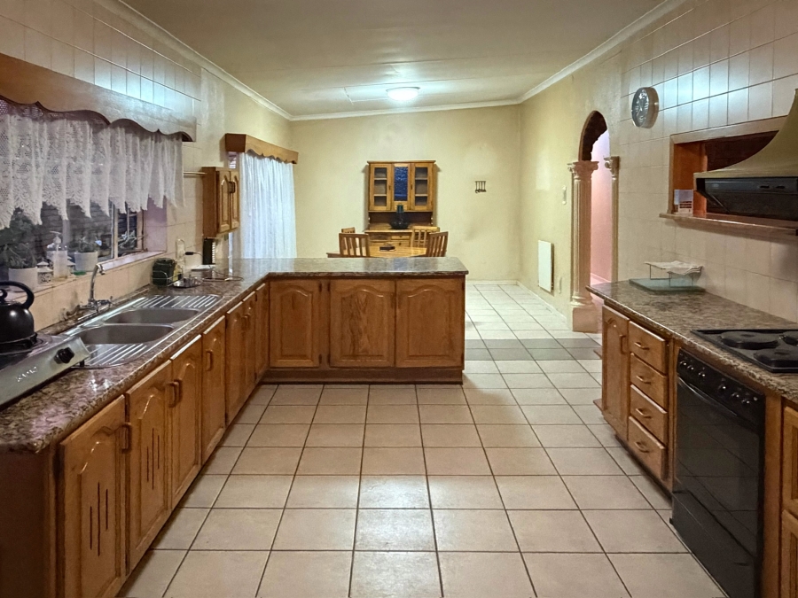 To Let 4 Bedroom Property for Rent in Sinoville Gauteng