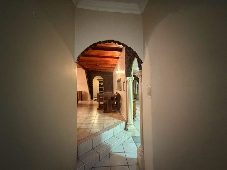 To Let 4 Bedroom Property for Rent in Sinoville Gauteng