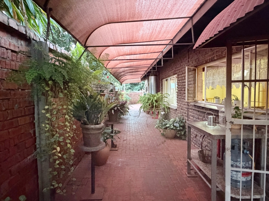 To Let 4 Bedroom Property for Rent in Sinoville Gauteng