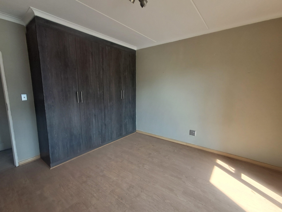 2 Bedroom Property for Sale in Rynfield A H Gauteng