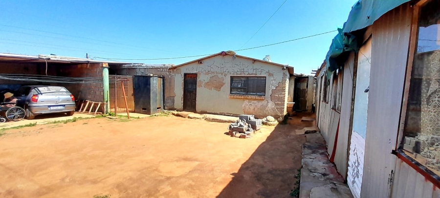 1 Bedroom Property for Sale in Bram Fischerville Gauteng
