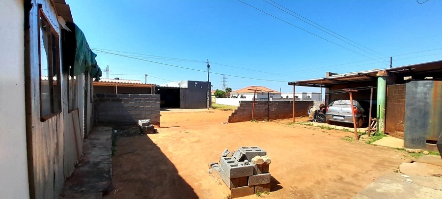 1 Bedroom Property for Sale in Bram Fischerville Gauteng