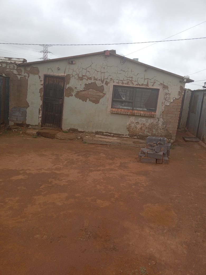 1 Bedroom Property for Sale in Bram Fischerville Gauteng