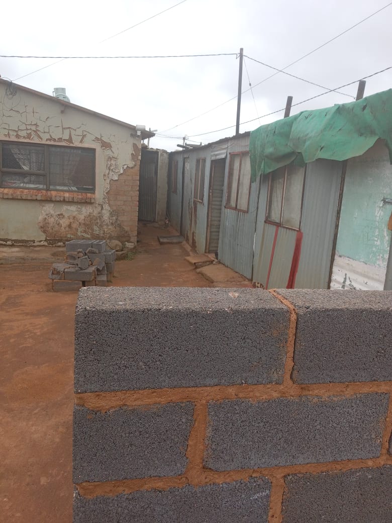 1 Bedroom Property for Sale in Bram Fischerville Gauteng