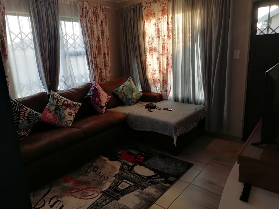 3 Bedroom Property for Sale in Protea Glen Gauteng