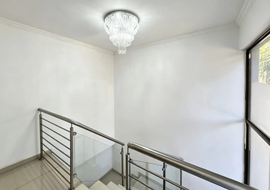 5 Bedroom Property for Sale in Ninapark Gauteng