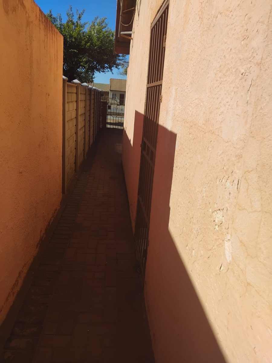 3 Bedroom Property for Sale in Sebokeng Zone 14 Gauteng