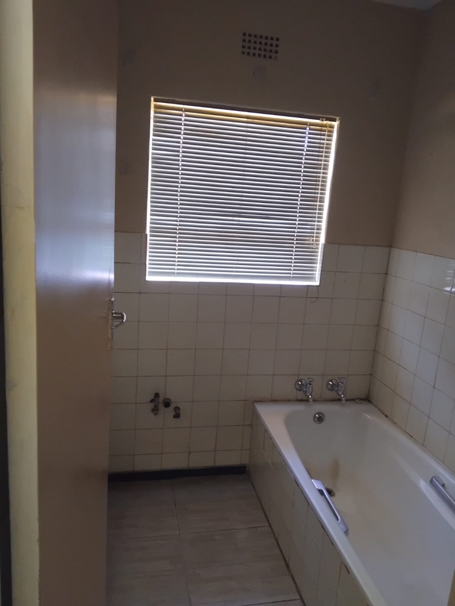 3 Bedroom Property for Sale in Sebokeng Zone 14 Gauteng