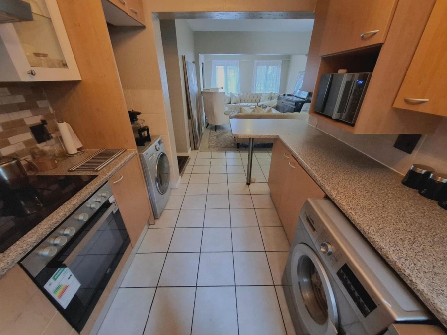 3 Bedroom Property for Sale in Broadacres Gauteng