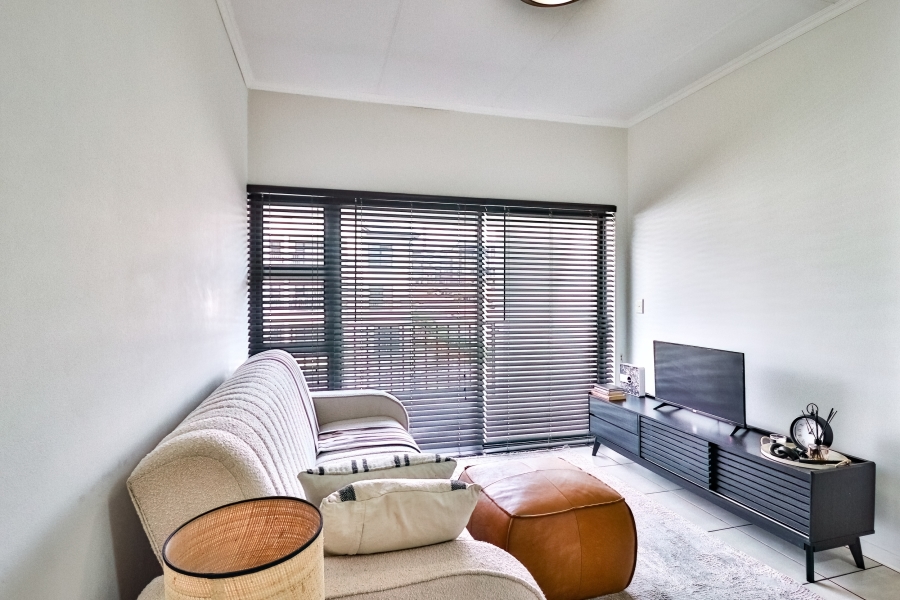 1 Bedroom Property for Sale in Greenstone Hill Gauteng
