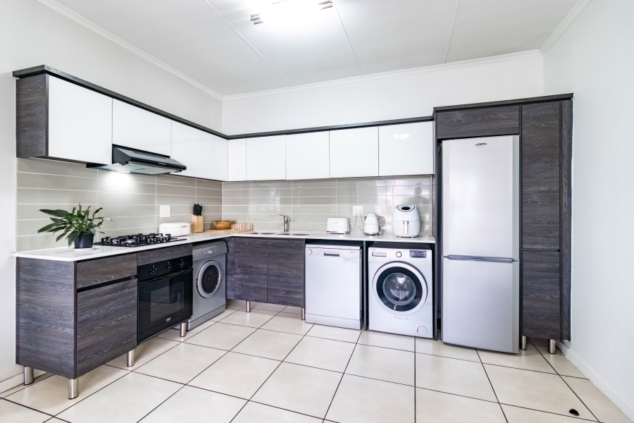 1 Bedroom Property for Sale in Greenstone Hill Gauteng