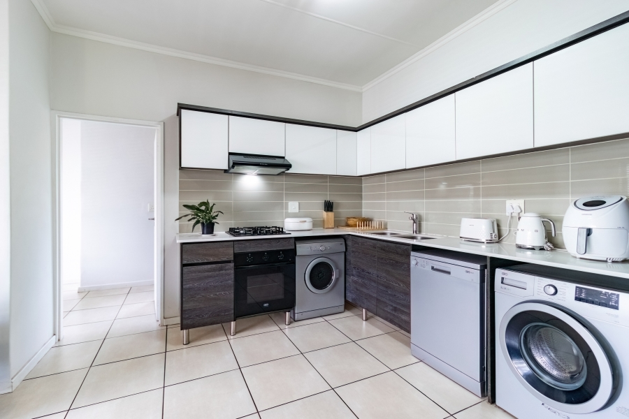 1 Bedroom Property for Sale in Greenstone Hill Gauteng