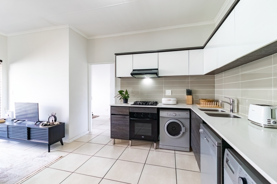 1 Bedroom Property for Sale in Greenstone Hill Gauteng