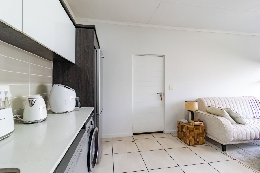 1 Bedroom Property for Sale in Greenstone Hill Gauteng