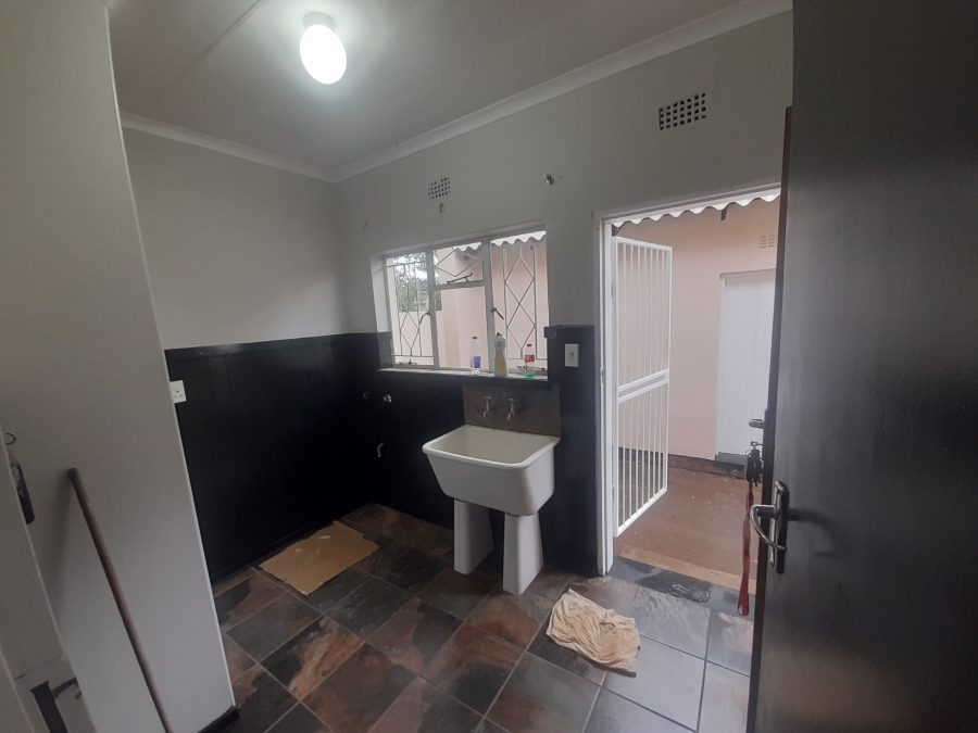 To Let 3 Bedroom Property for Rent in Flora Gardens Gauteng