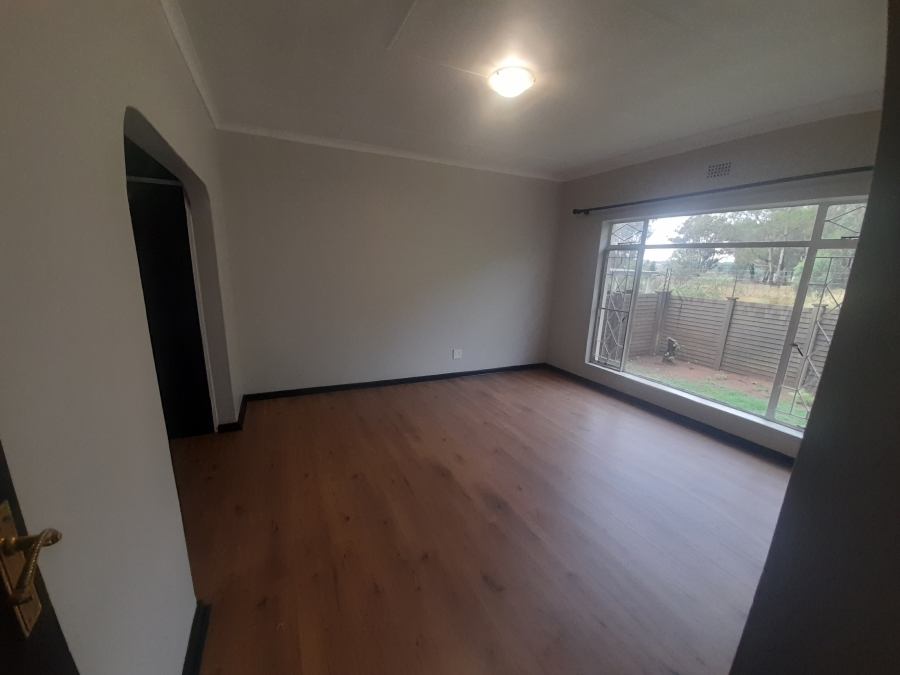 To Let 3 Bedroom Property for Rent in Flora Gardens Gauteng