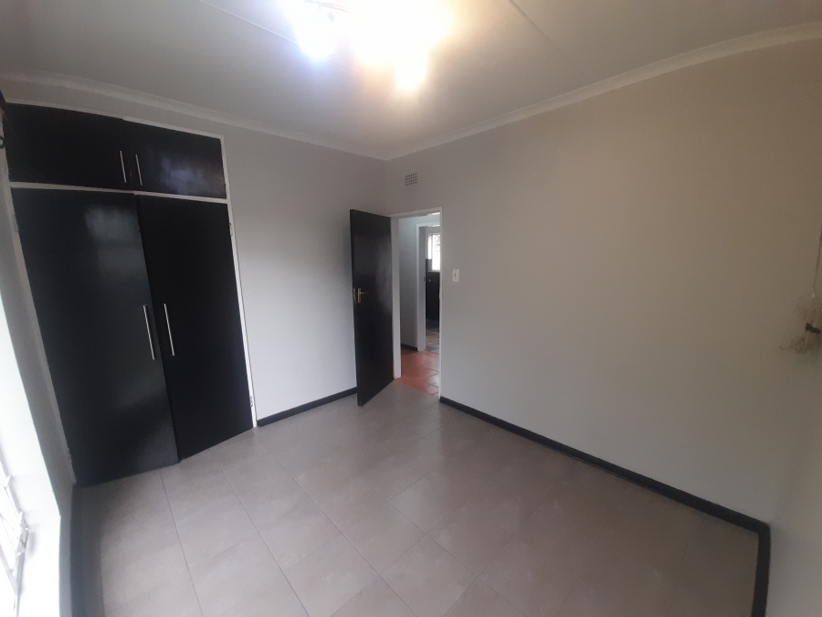 To Let 3 Bedroom Property for Rent in Flora Gardens Gauteng