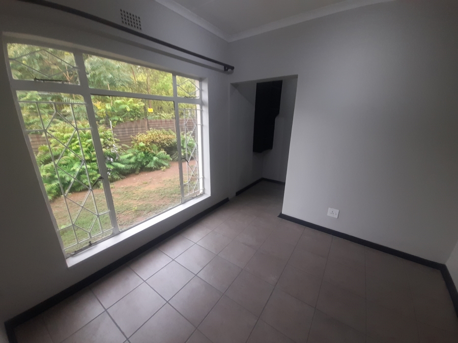 To Let 3 Bedroom Property for Rent in Flora Gardens Gauteng