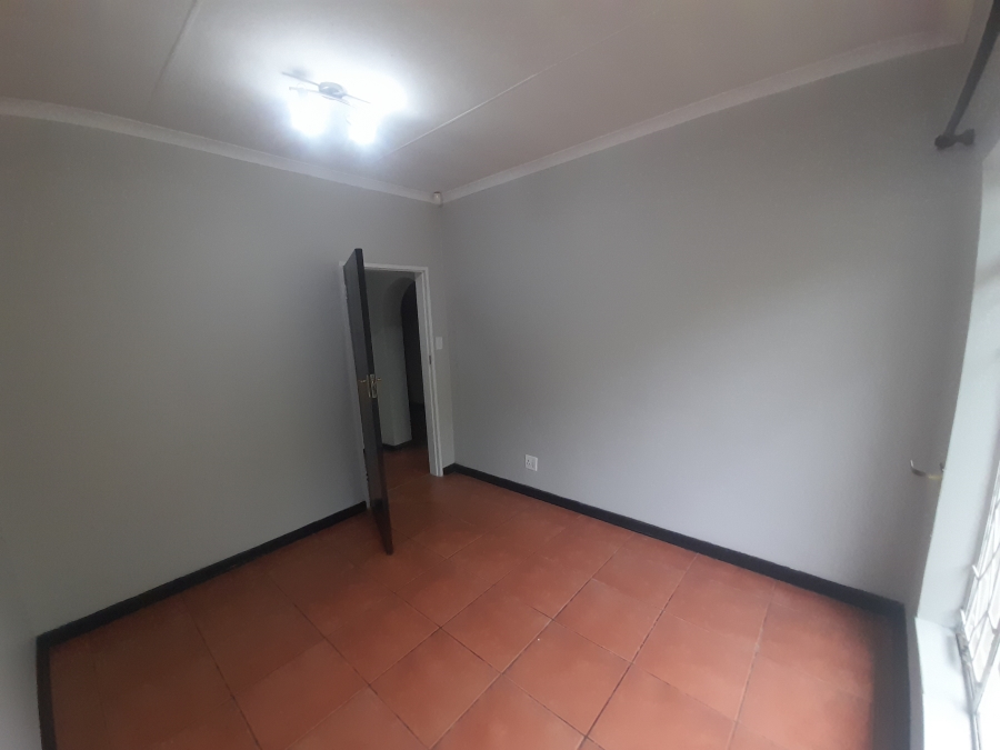 To Let 3 Bedroom Property for Rent in Flora Gardens Gauteng