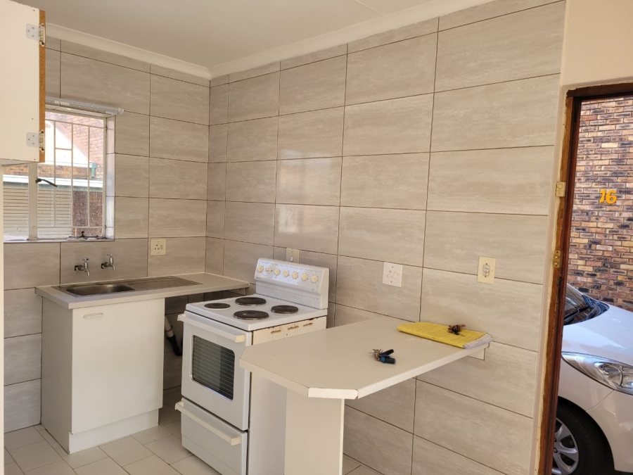 2 Bedroom Property for Sale in Birchleigh Gauteng