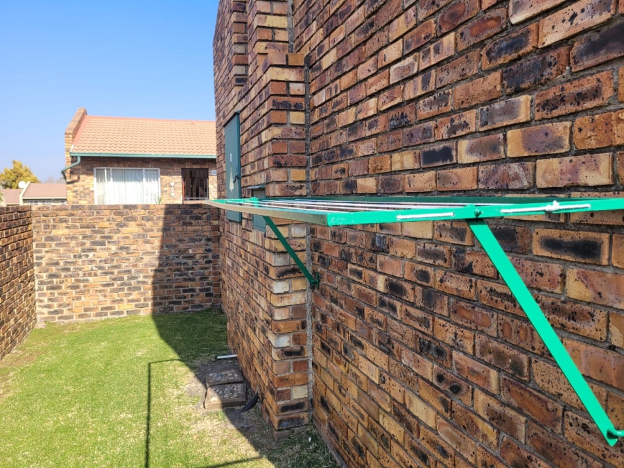 2 Bedroom Property for Sale in Birchleigh Gauteng