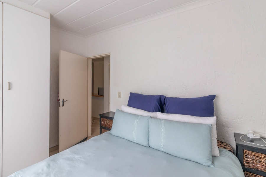 2 Bedroom Property for Sale in Glen Marais Gauteng