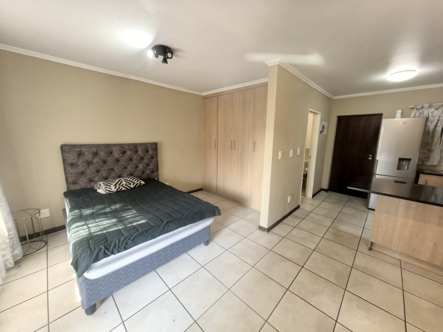 1 Bedroom Property for Sale in Rivonia Gauteng