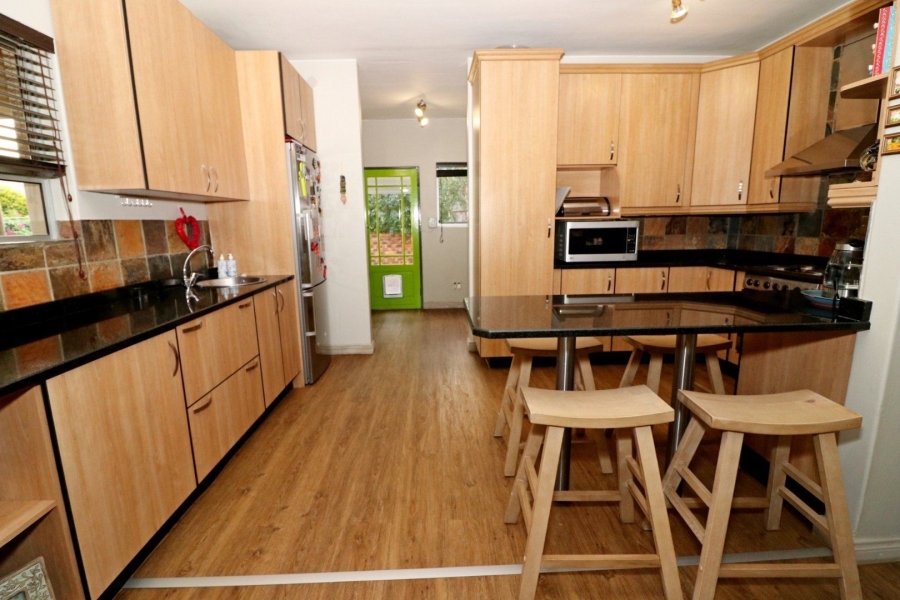 3 Bedroom Property for Sale in Glen Erasmia Gauteng
