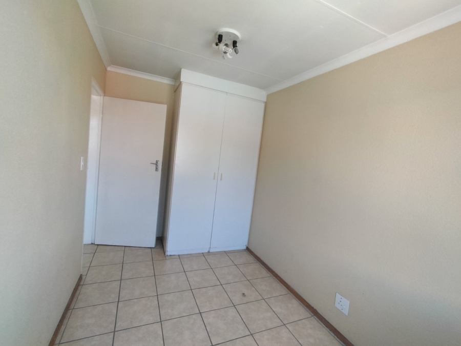 2 Bedroom Property for Sale in Glen Marais Gauteng