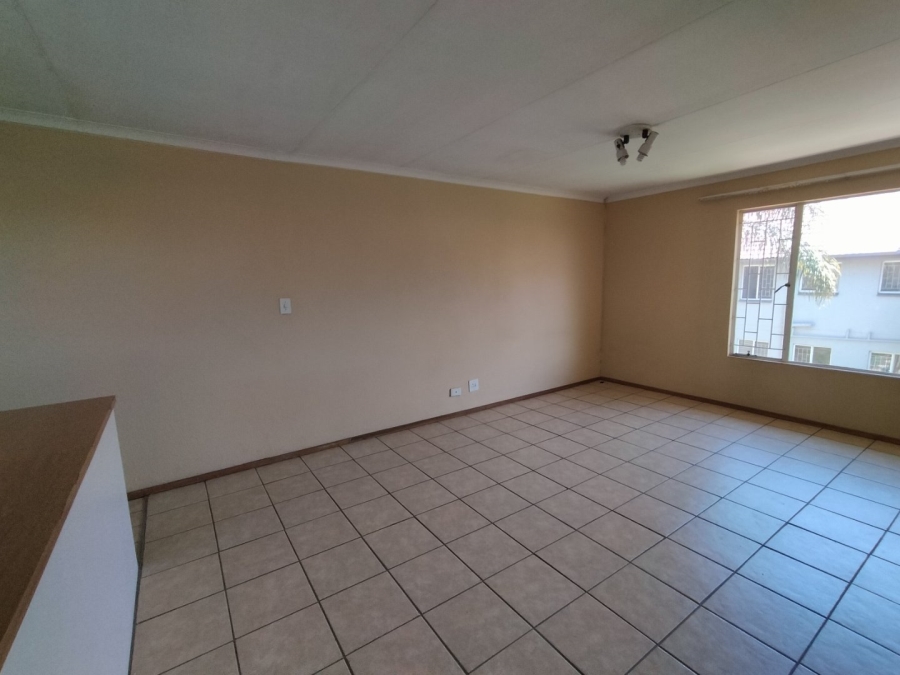 2 Bedroom Property for Sale in Glen Marais Gauteng