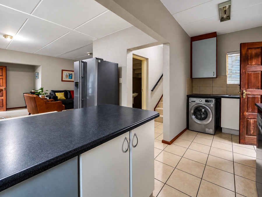 3 Bedroom Property for Sale in Heuwelsig Estate Gauteng