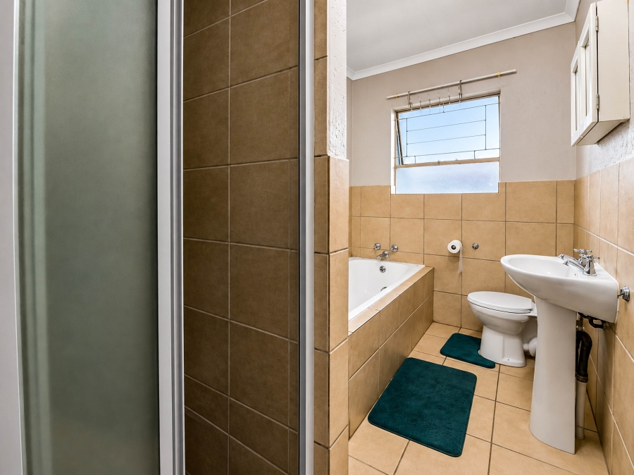 3 Bedroom Property for Sale in Heuwelsig Estate Gauteng