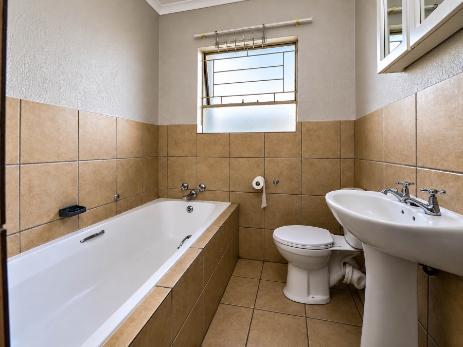 3 Bedroom Property for Sale in Heuwelsig Estate Gauteng