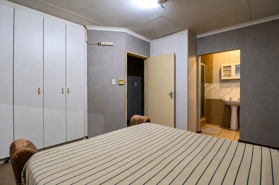 3 Bedroom Property for Sale in Heuwelsig Estate Gauteng