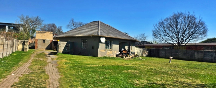 3 Bedroom Property for Sale in Rhodesfield Gauteng